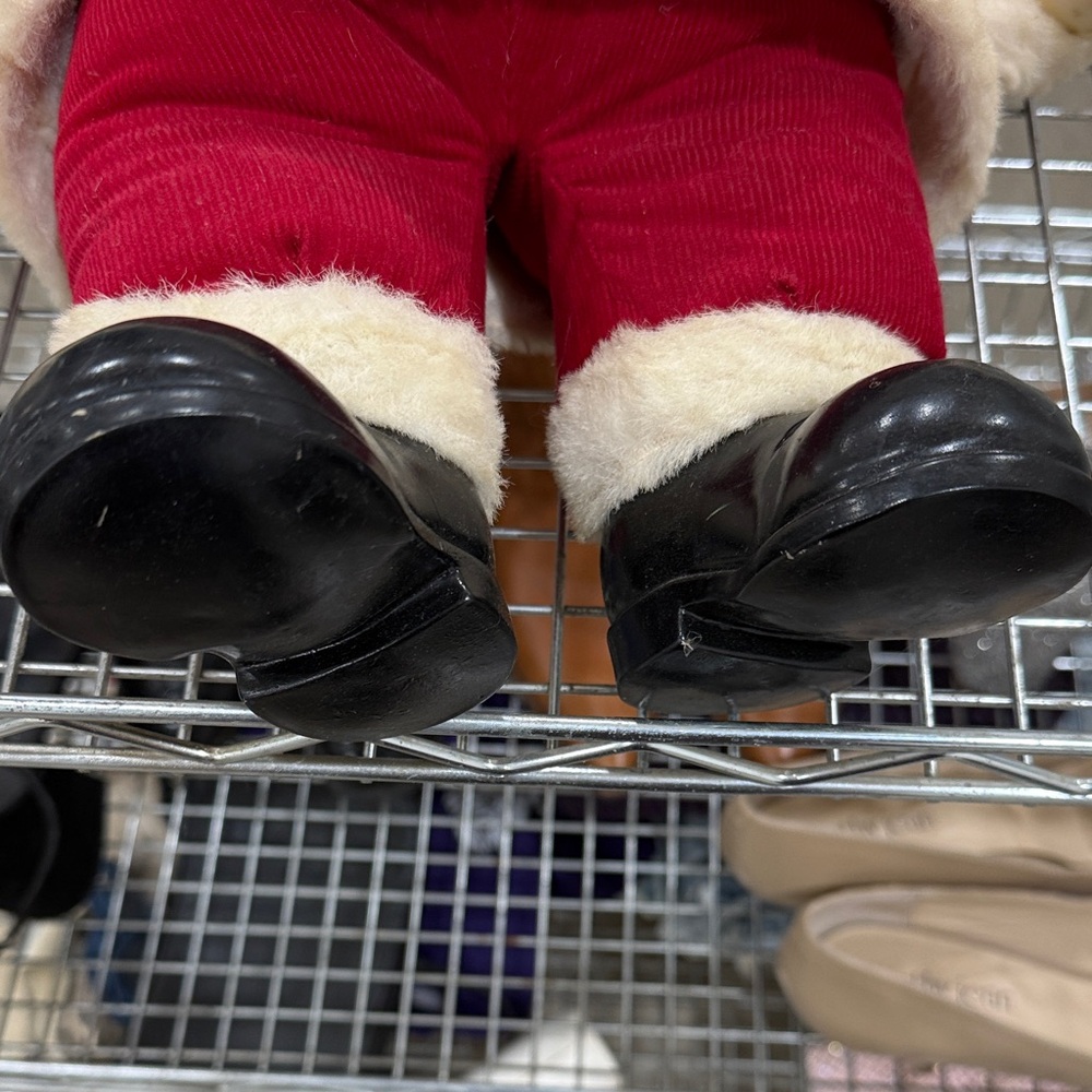 Vintage Santa Claus Doll in Red and White - Picture 6 of 7